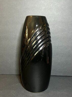 Vintage 1984 Mann Art Deco Glossy Black Pottery Ceramic Draped Pleated Vase 9.5"